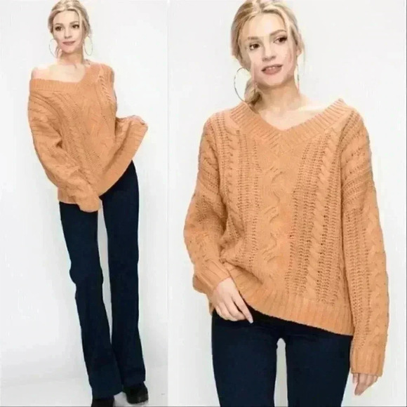 CABLE KNIT OVERSIZED SWEATER - Picture 1 of 4